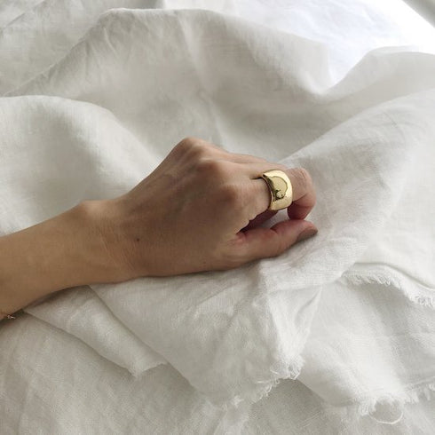 curvy ring